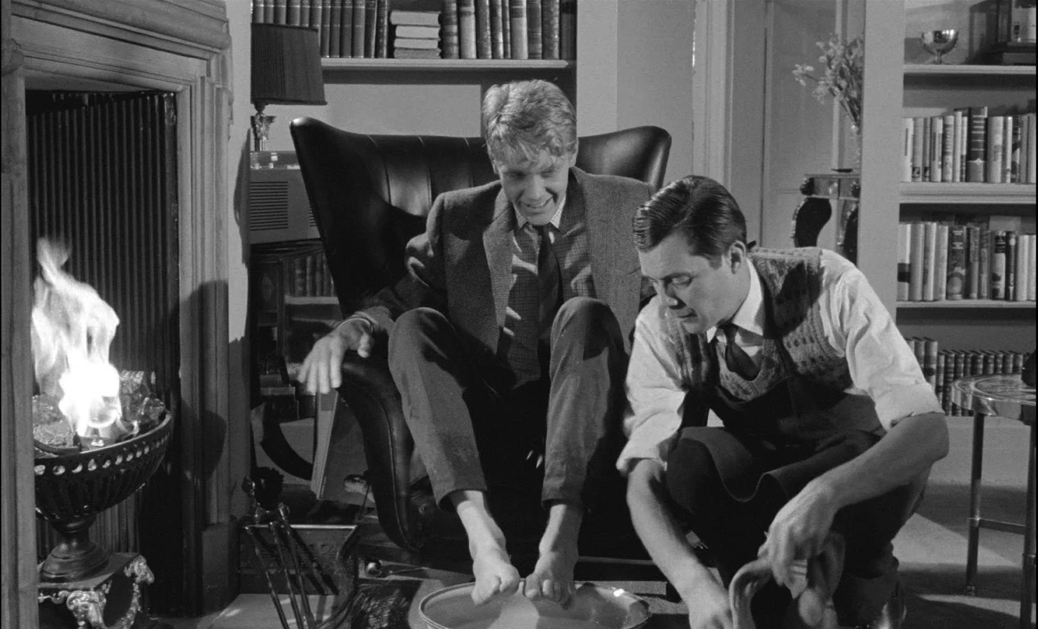 el sirviente losey escena de los pies